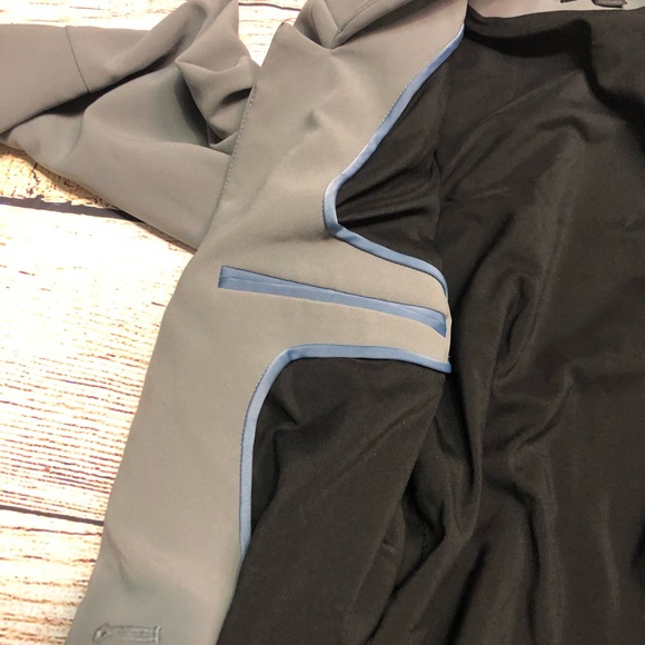 August 1 Eight Blazer - Picture 8 of 8